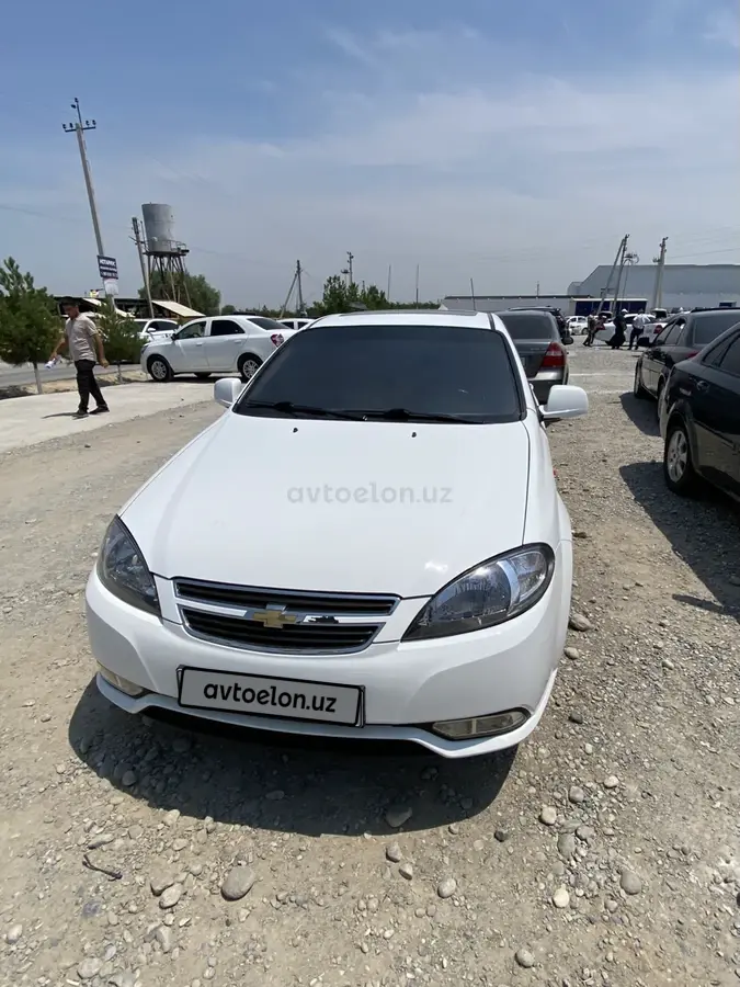 Chevrolet Gentra,  2 позиция