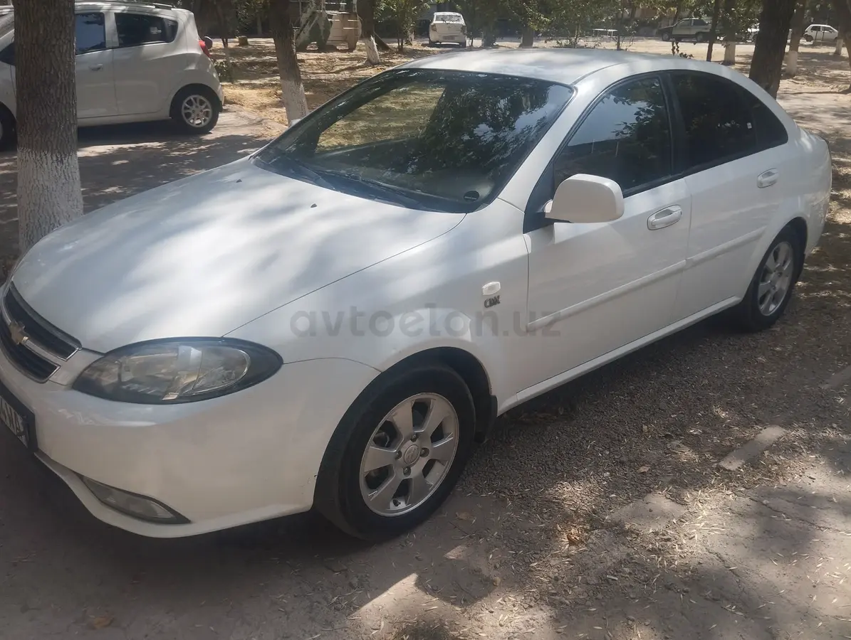 Chevrolet Gentra,  2 позиция