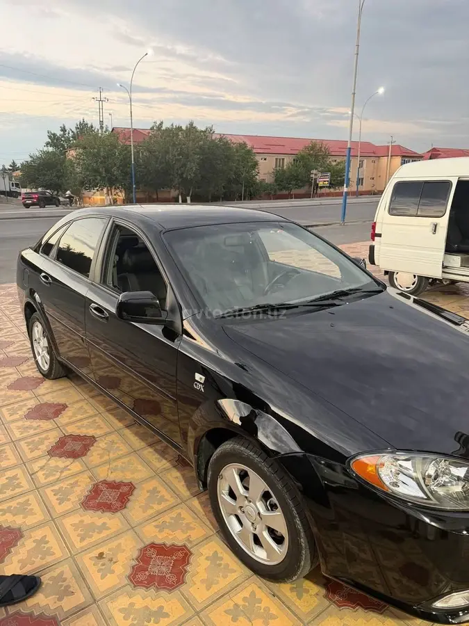 Chevrolet Gentra,  3 позиция