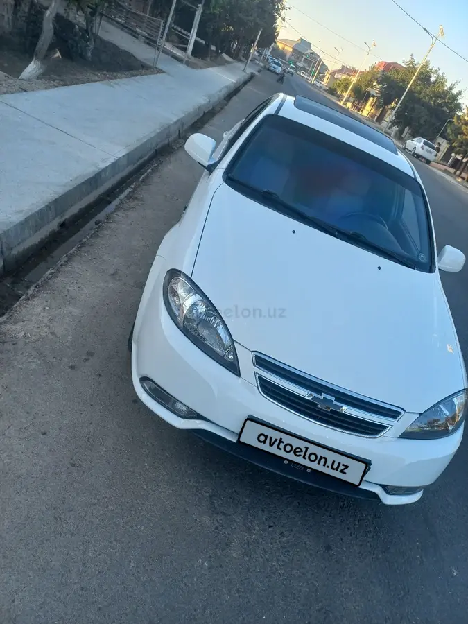 Chevrolet Gentra,  3 позиция