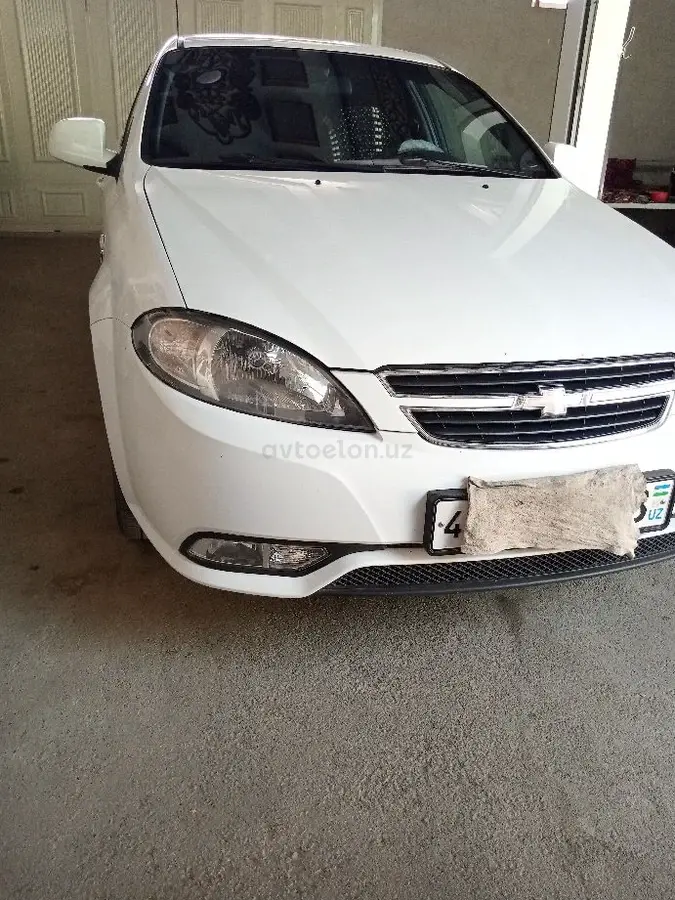 Chevrolet Gentra,  2 позиция