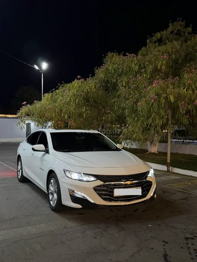 Chevrolet Malibu 2
