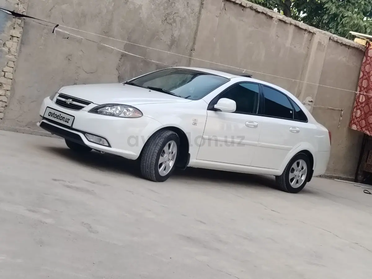 Chevrolet Gentra,  3 позиция