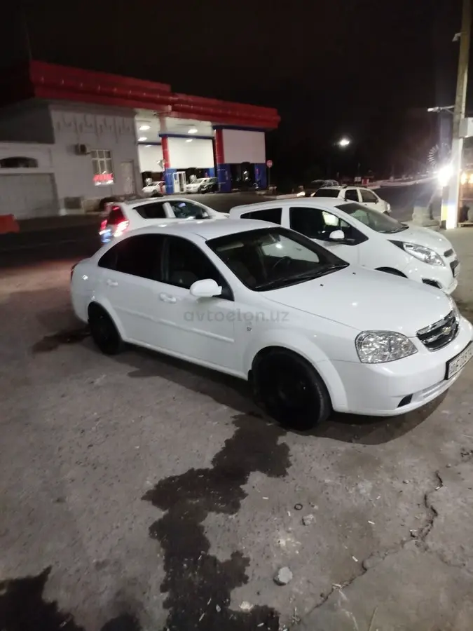 Chevrolet Lacetti,  2 позиция