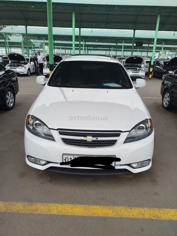 Chevrolet Gentra,  3 позиция