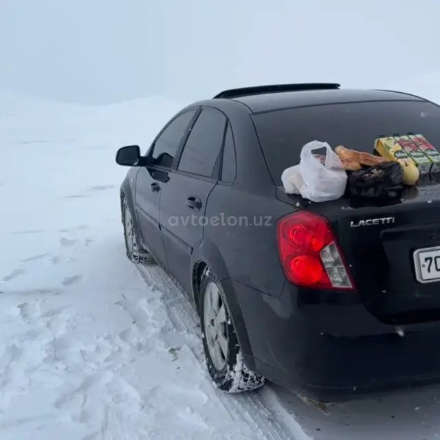 Chevrolet Gentra,  3 позиция