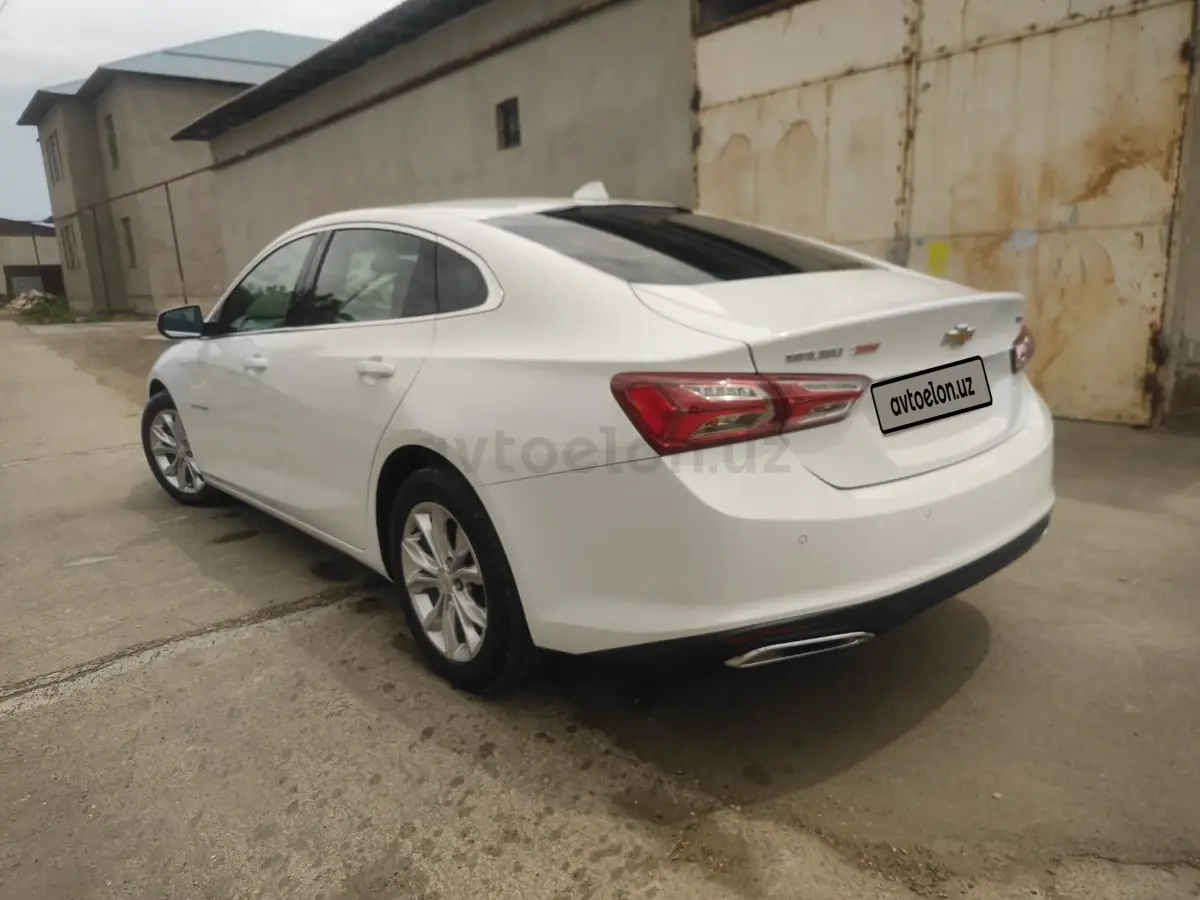 Chevrolet Malibu 2