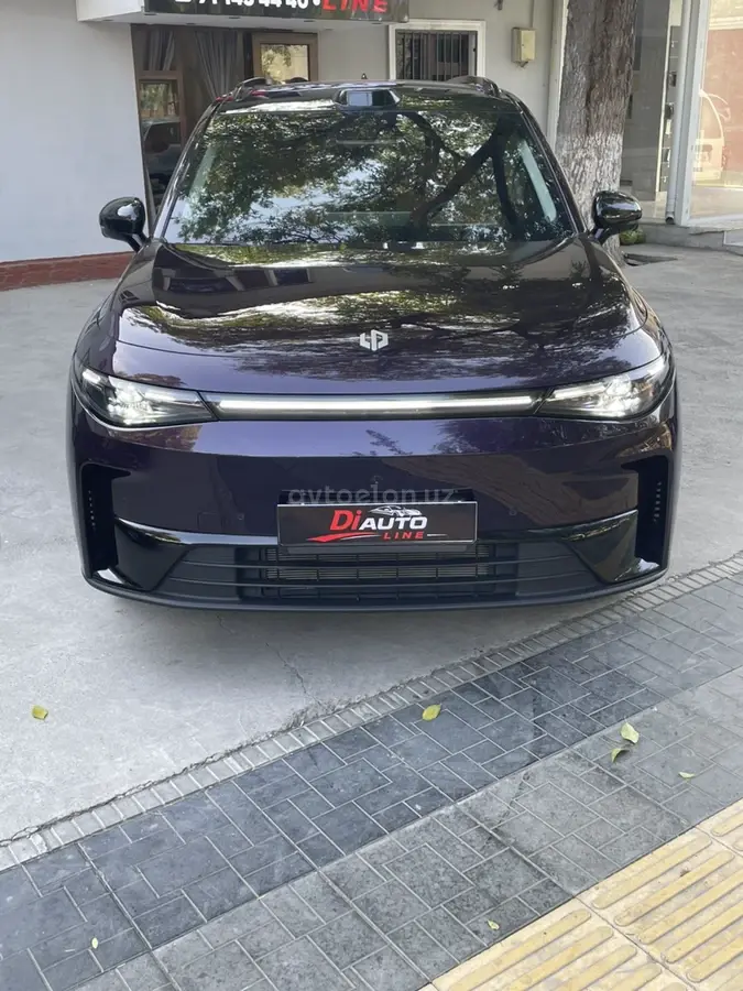 Leapmotor C16