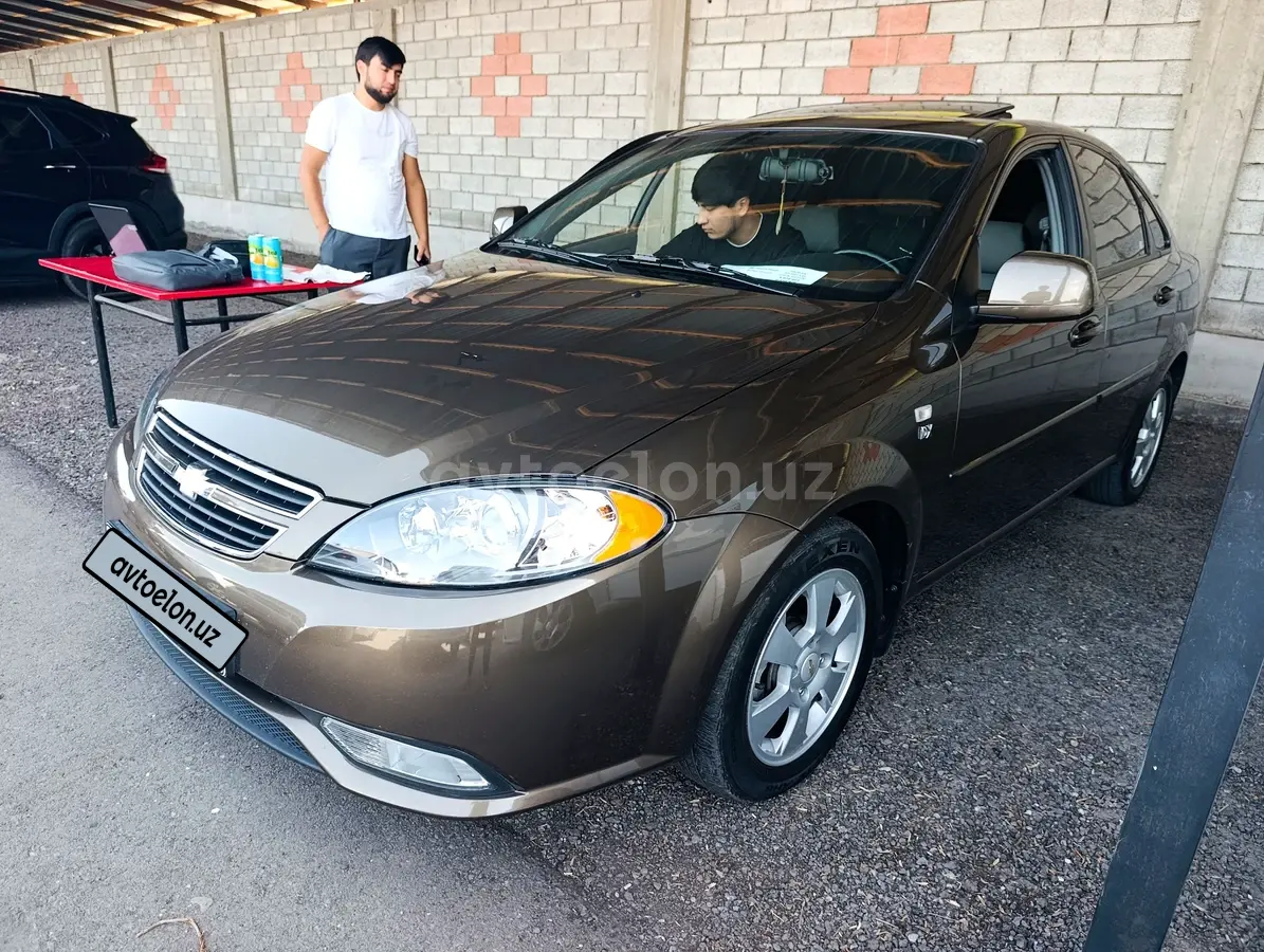 Chevrolet Gentra,  3 позиция