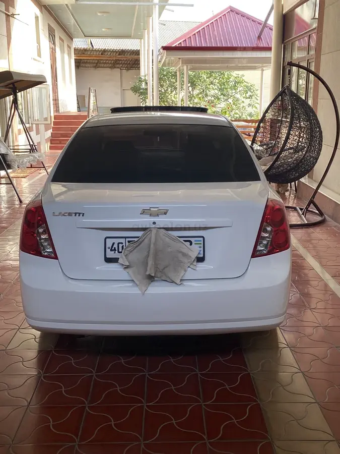 Chevrolet Gentra,  3 позиция
