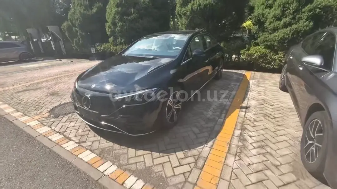 Mercedes-Benz EQE