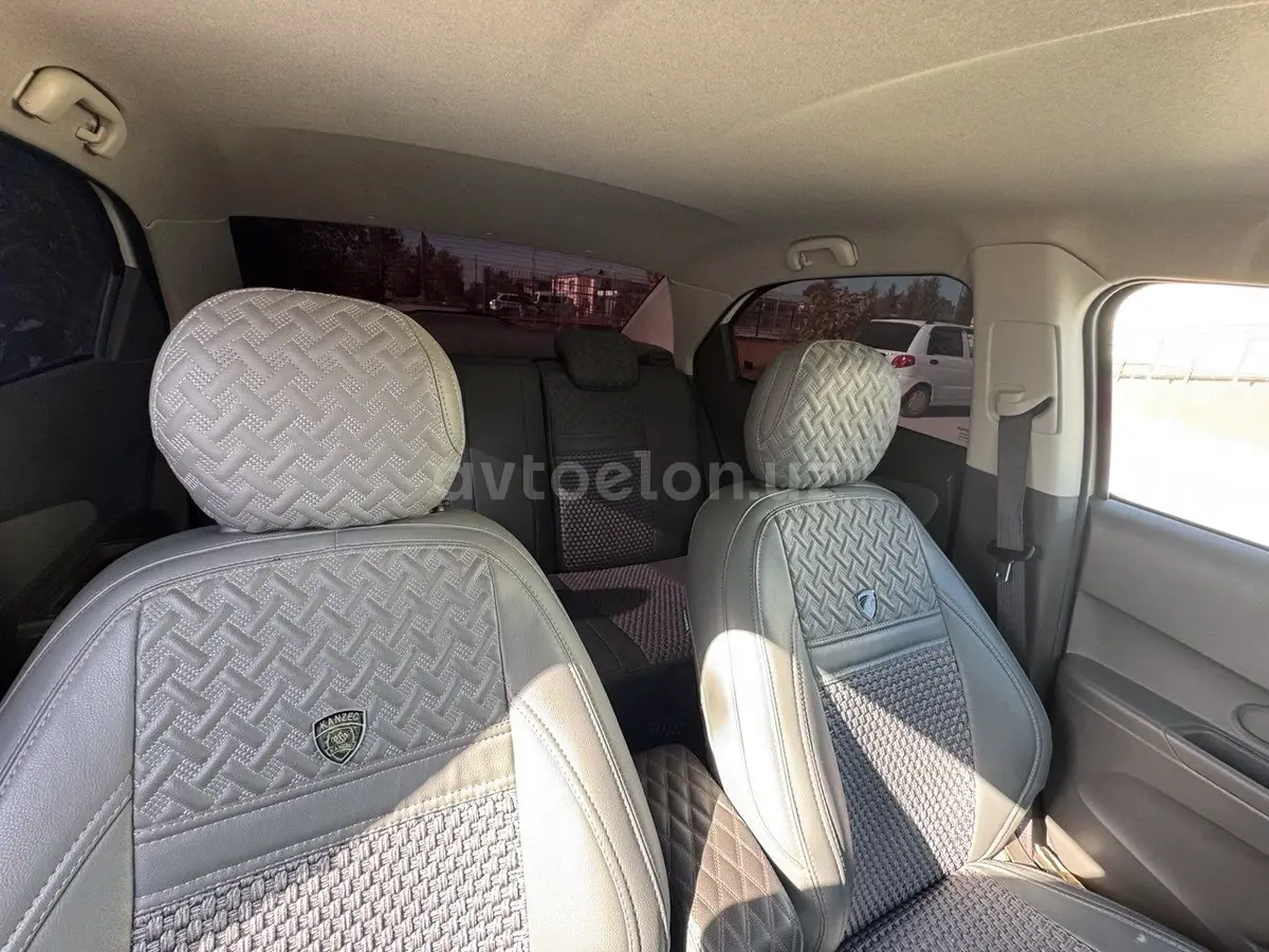 Chevrolet Cobalt,  3 позиция