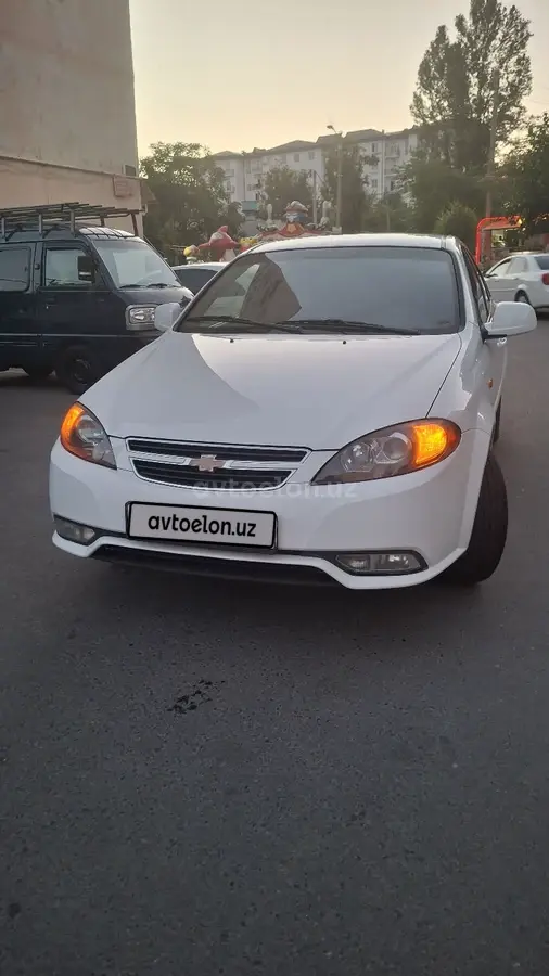 Chevrolet Gentra,  1 позиция