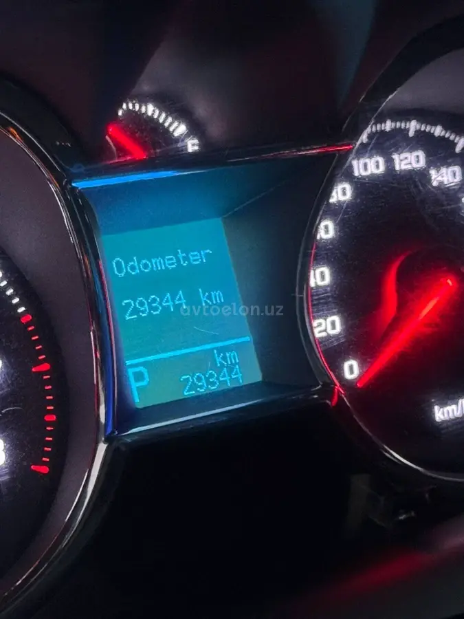 Chevrolet Captiva,  3 позиция