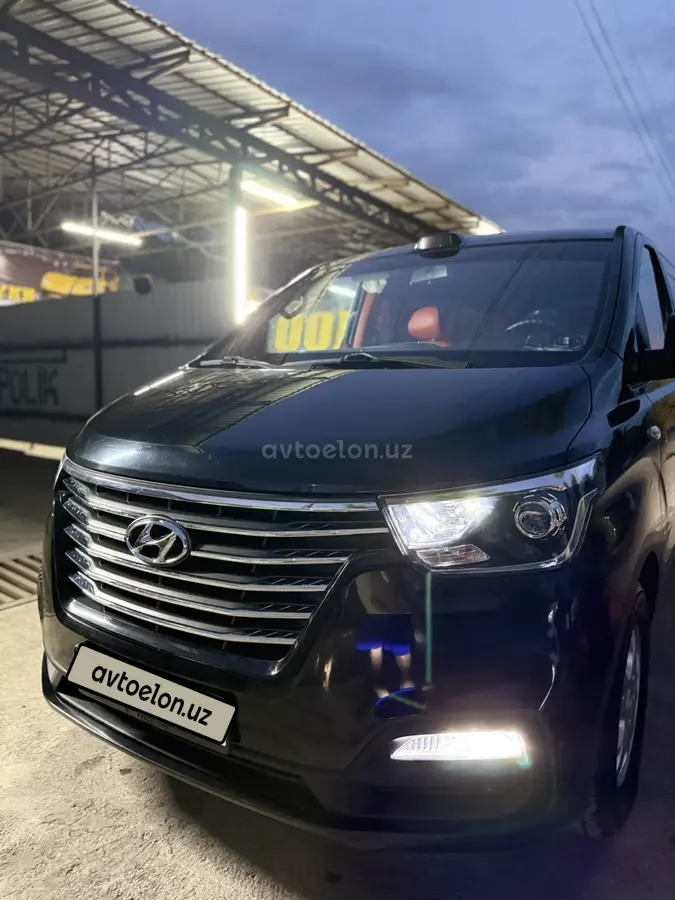 Hyundai Grand Starex