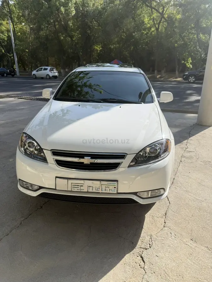 Chevrolet Gentra,  3 позиция