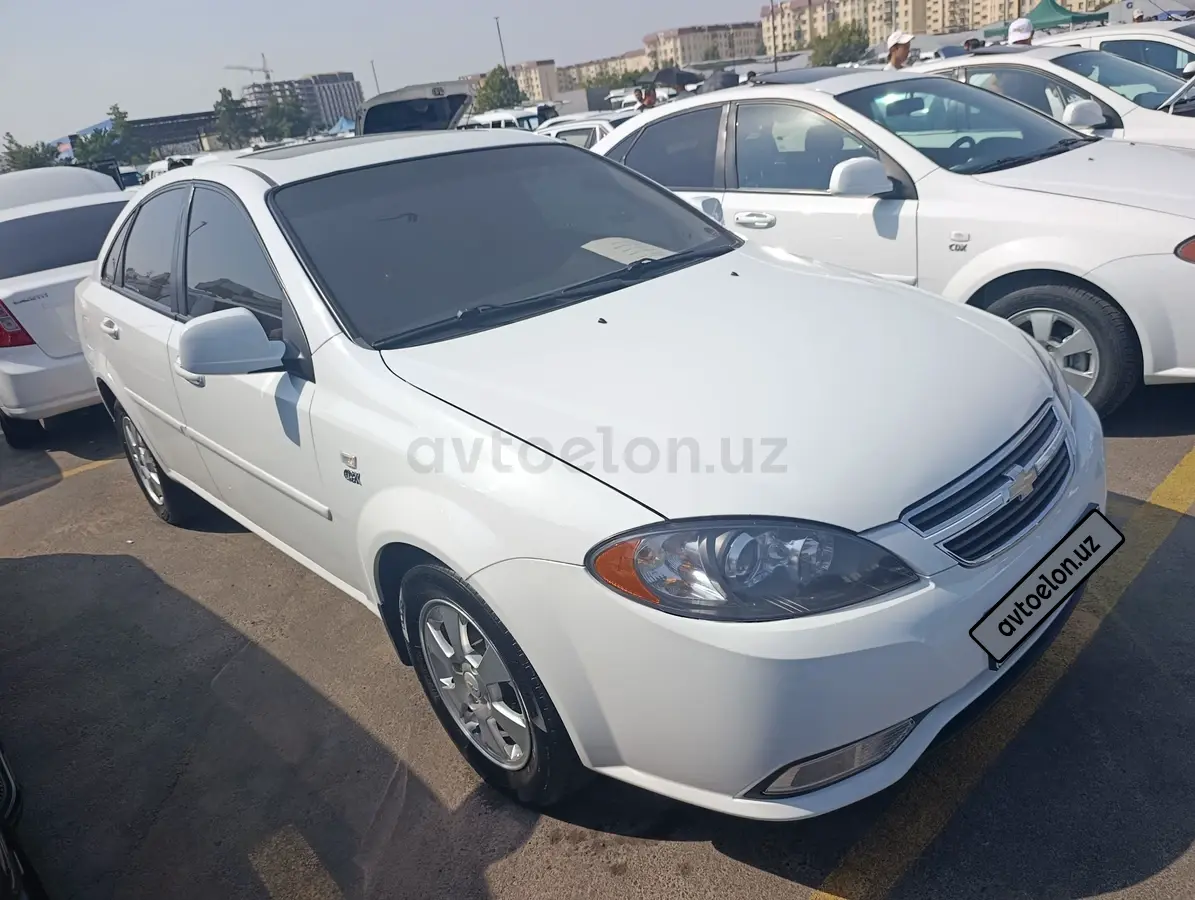 Chevrolet Gentra,  3 позиция