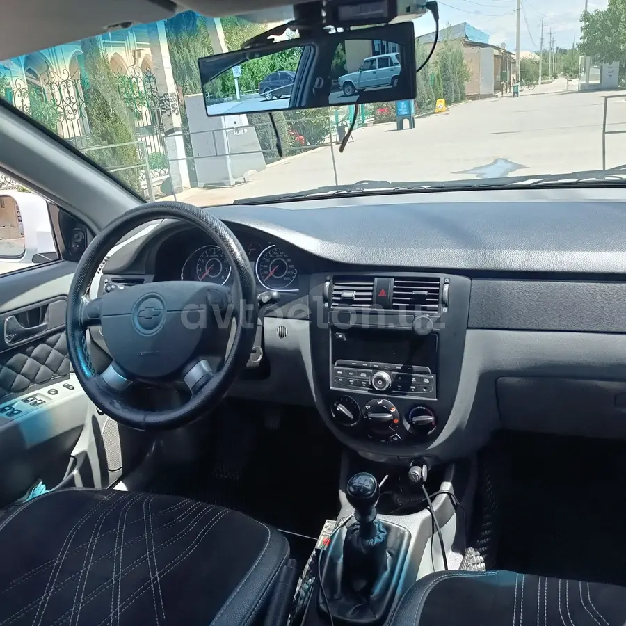 Chevrolet Gentra,  2 позиция