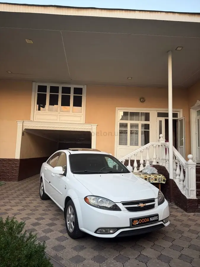 Chevrolet Gentra,  3 позиция