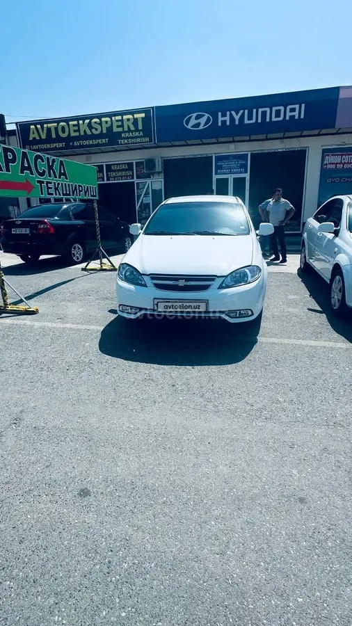 Chevrolet Gentra,  2 позиция