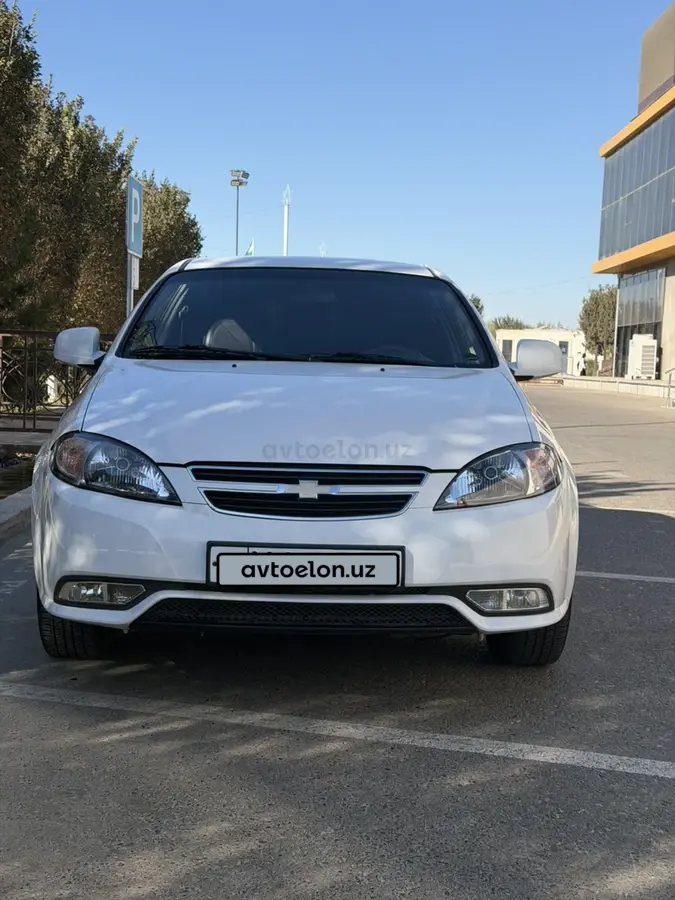 Chevrolet Gentra,  1 позиция