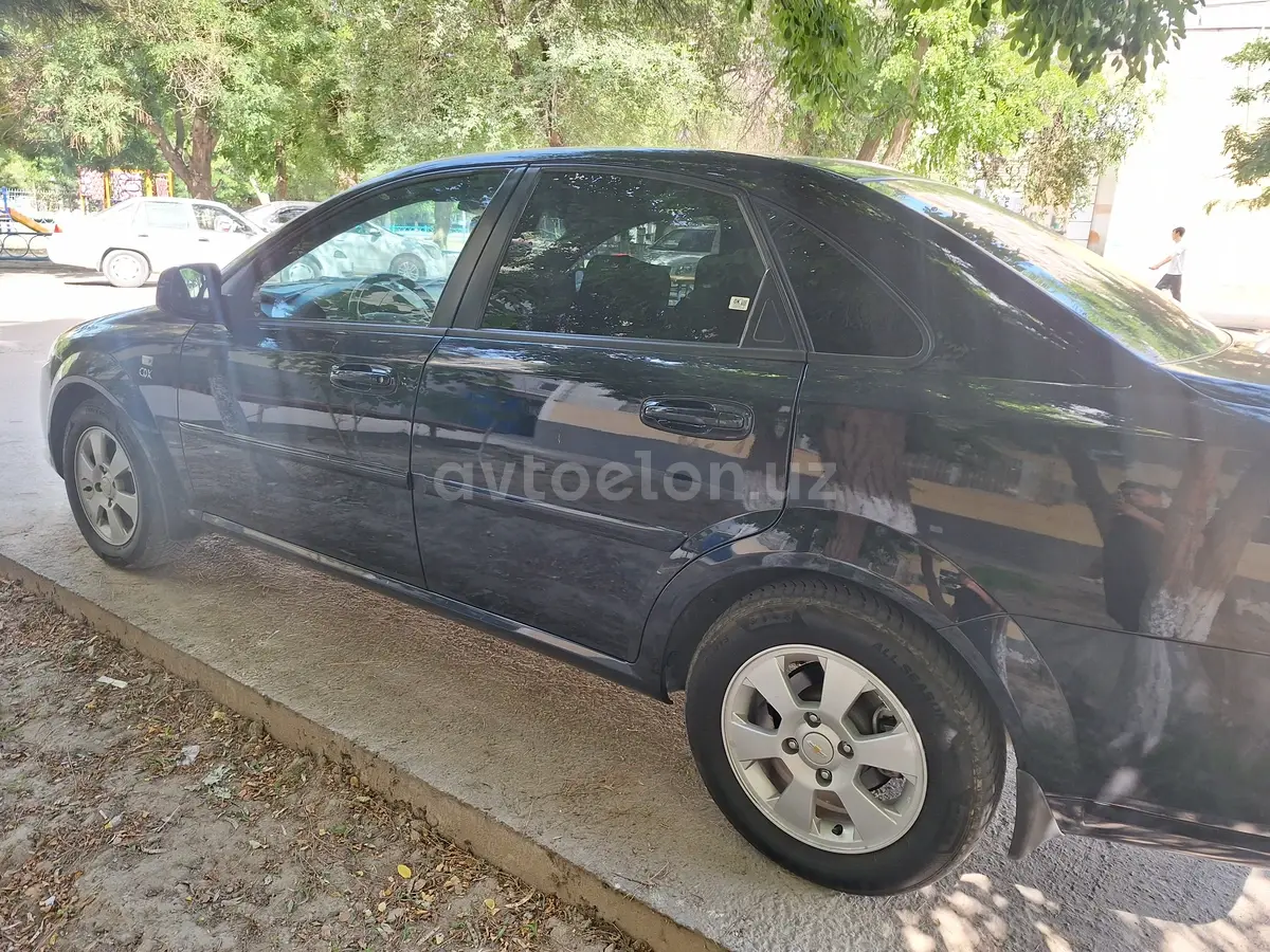 Chevrolet Gentra,  3 позиция
