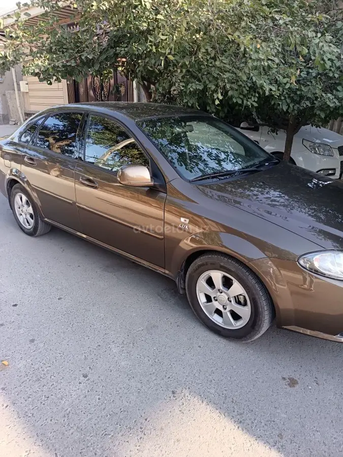 Chevrolet Gentra,  3 позиция