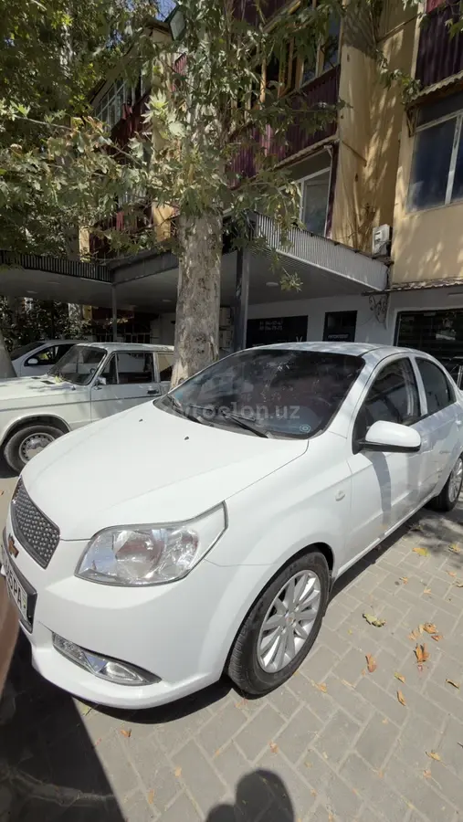 Chevrolet Nexia 3,  1 позиция