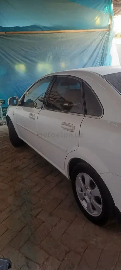 Chevrolet Lacetti,  3 позиция