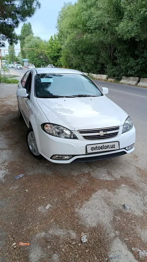 Chevrolet Gentra,  2 позиция