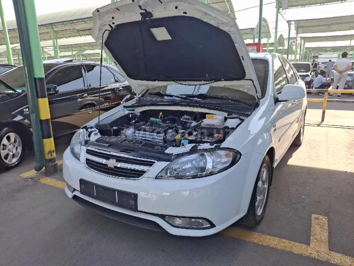 Chevrolet Gentra,  3 позиция
