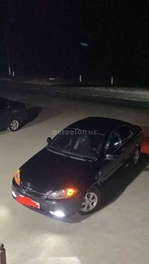 Chevrolet Gentra,  3 позиция