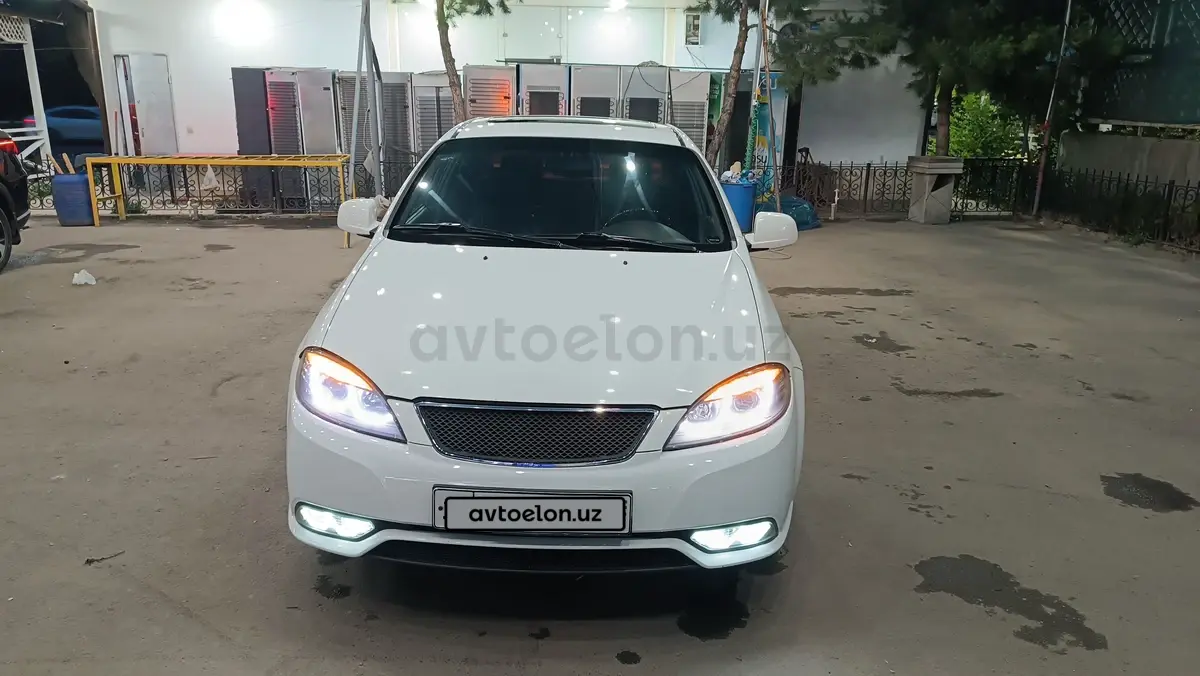 Chevrolet Gentra,  3 позиция