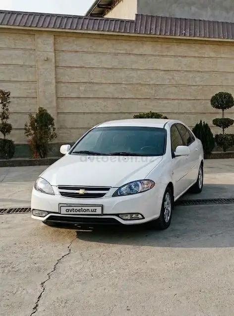 Chevrolet Gentra,  2 позиция