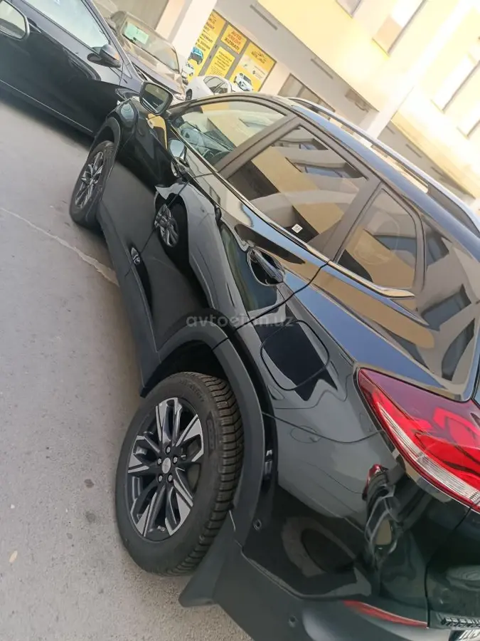 Chevrolet Tracker 2