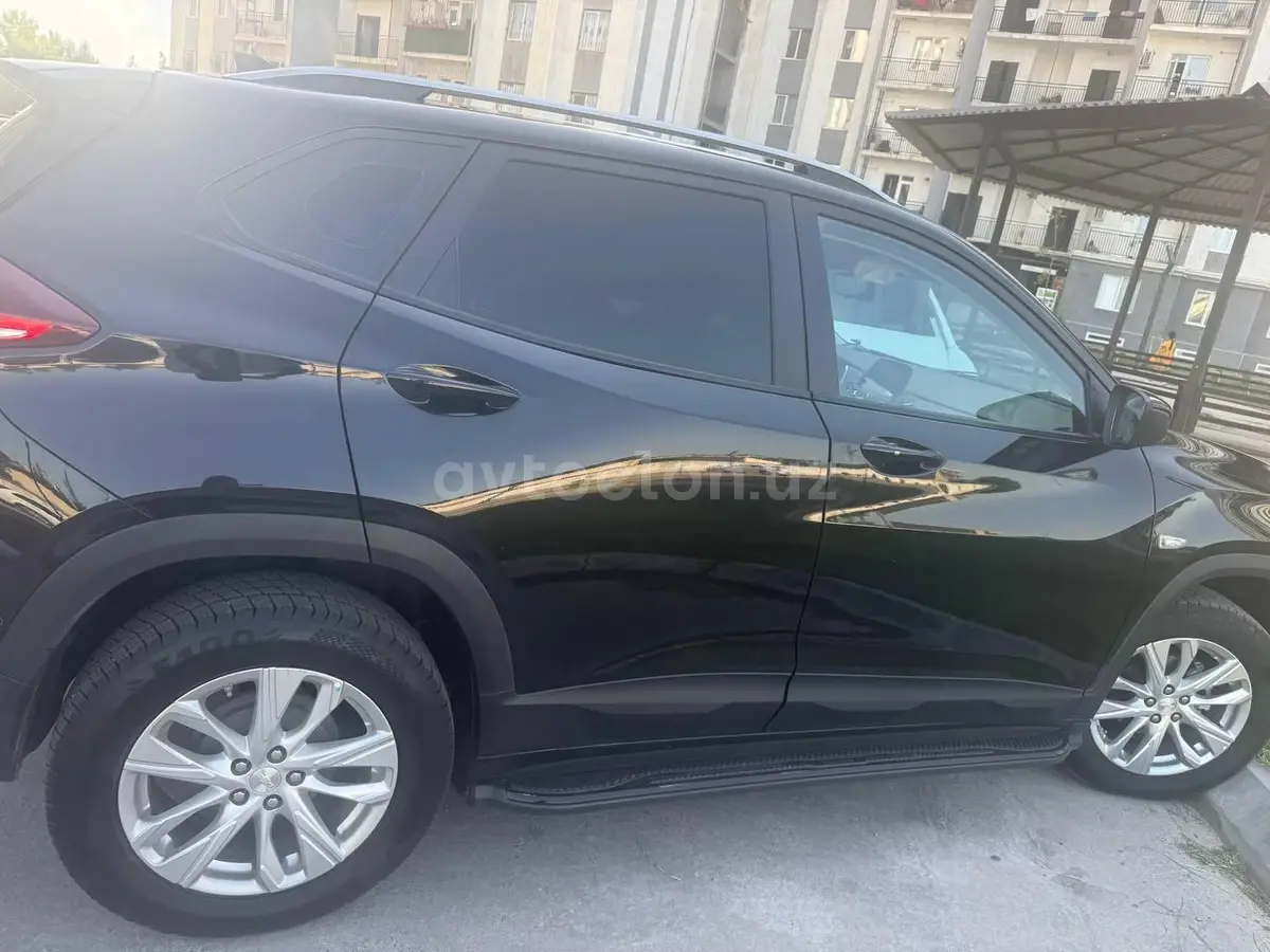 Chevrolet Tracker 2