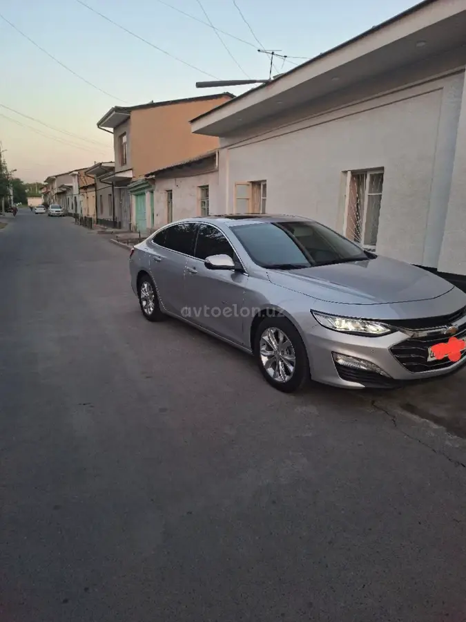 Chevrolet Malibu 2