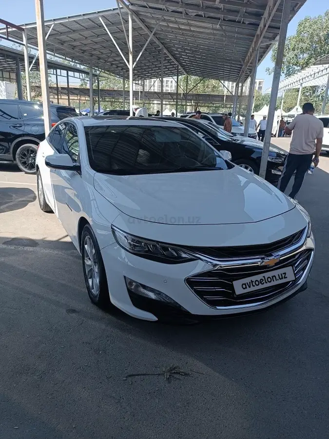 Chevrolet Malibu 2