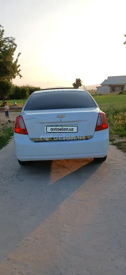 Chevrolet Gentra,  3 позиция