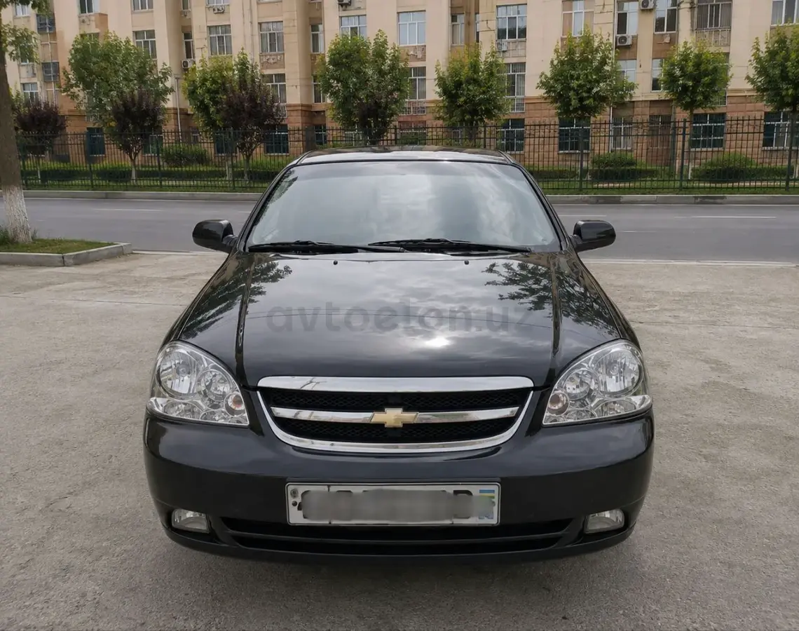 Chevrolet Lacetti,  1 позиция Газ-бензин