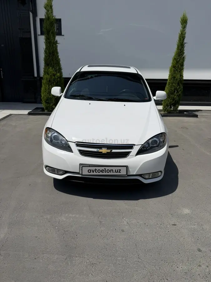 Chevrolet Gentra,  3 позиция