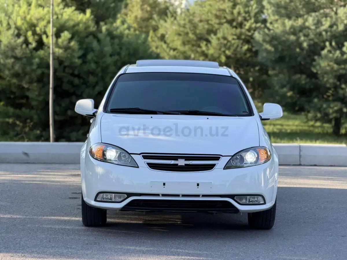 Chevrolet Gentra,  3 позиция