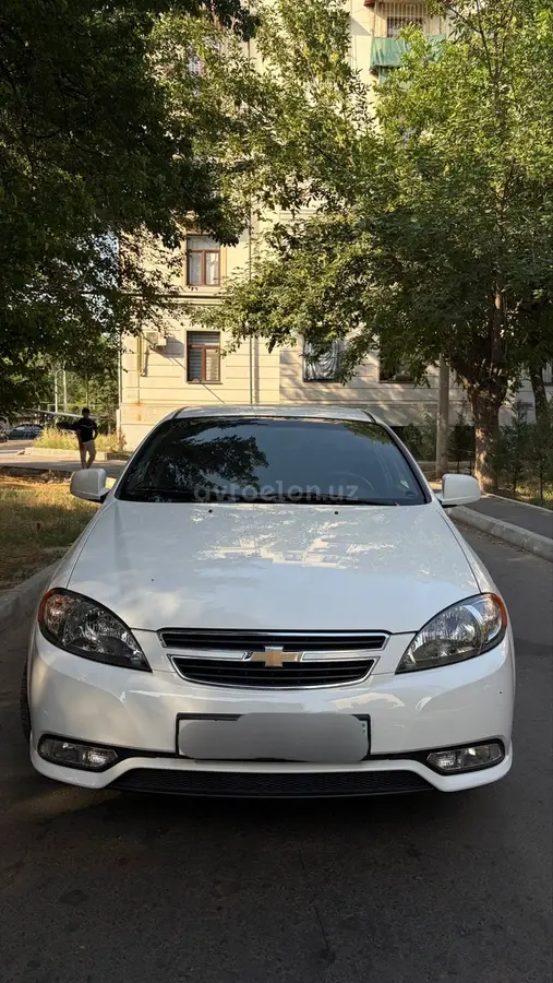 Chevrolet Gentra,  1 позиция