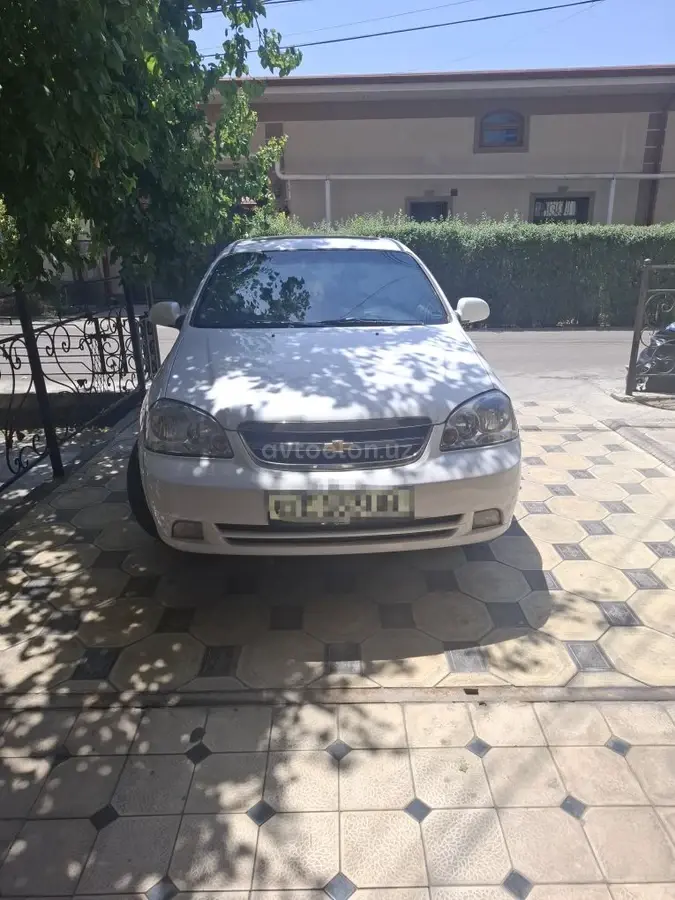 Chevrolet Lacetti,  3 позиция