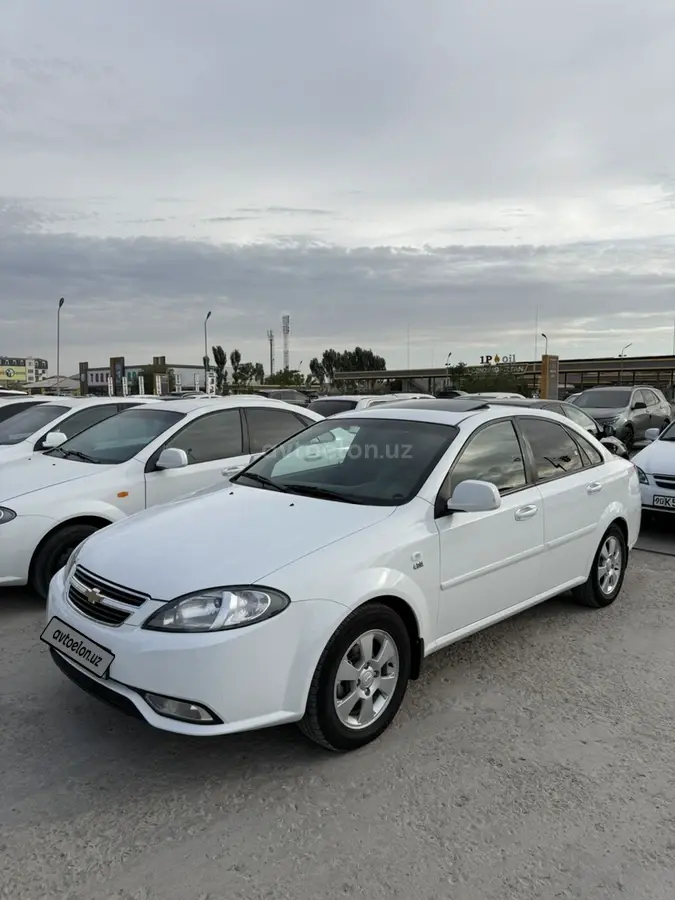 Chevrolet Gentra,  3 позиция