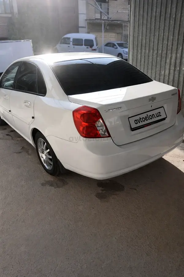 Chevrolet Lacetti,  3 позиция