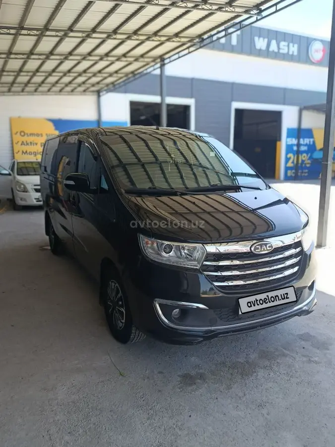 JAC M3