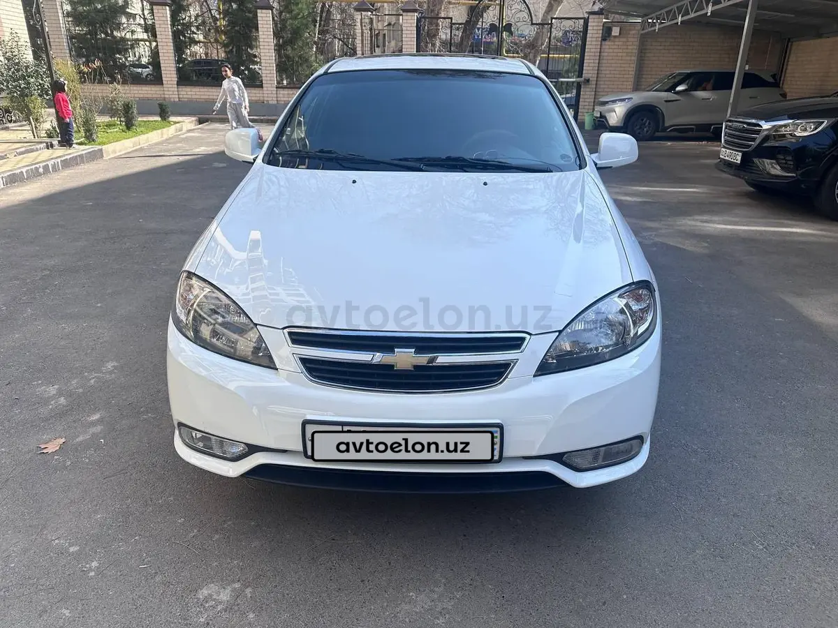 Chevrolet Gentra,  3 позиция
