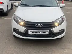 Белый ВАЗ (Lada) Granta 2026 года, КПП Механика, в Ташкент за ~10 378 y.e.