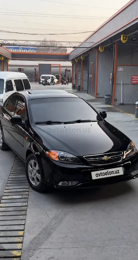Chevrolet Lacetti,  3 позиция